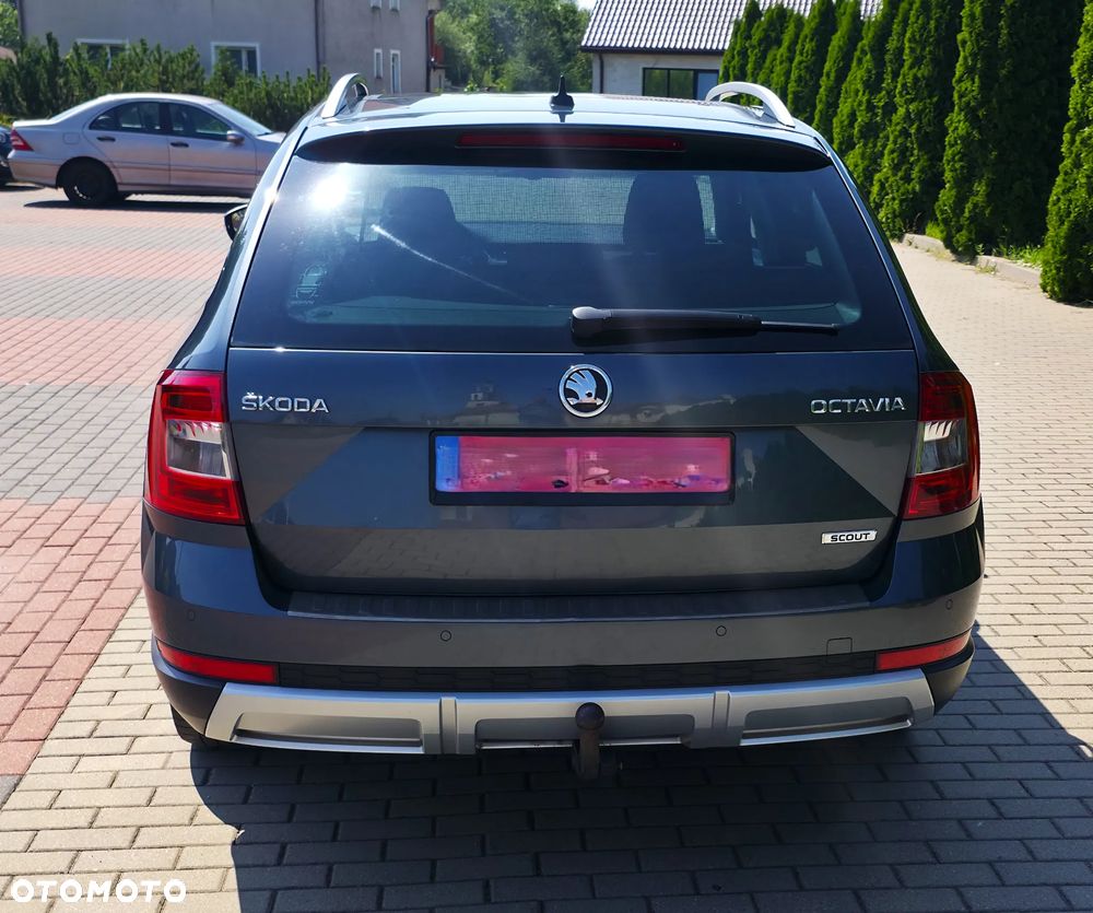 Skoda Octavia 2.0 TDI 4x4 DSG Scout - 11