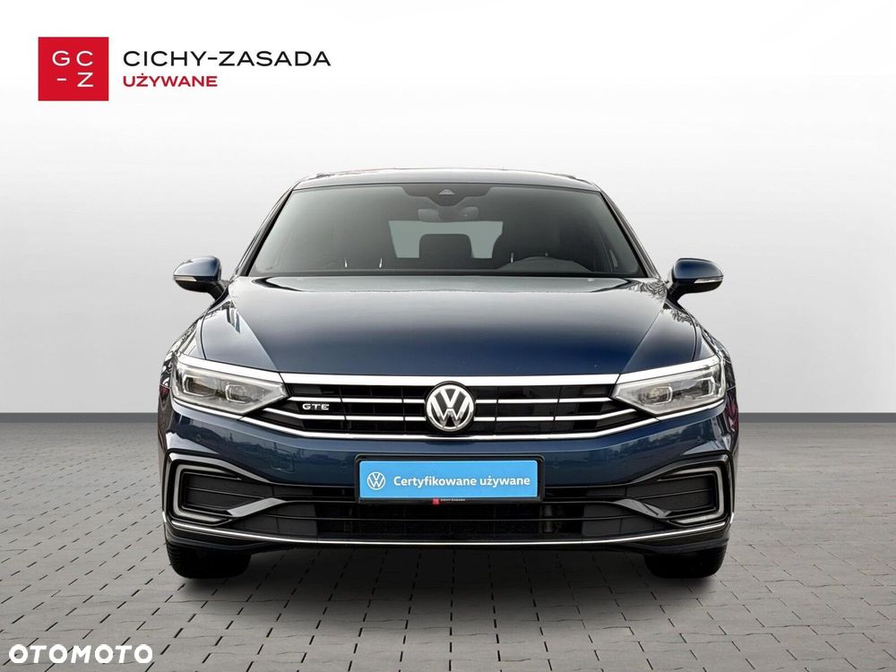 Volkswagen Passat - 9