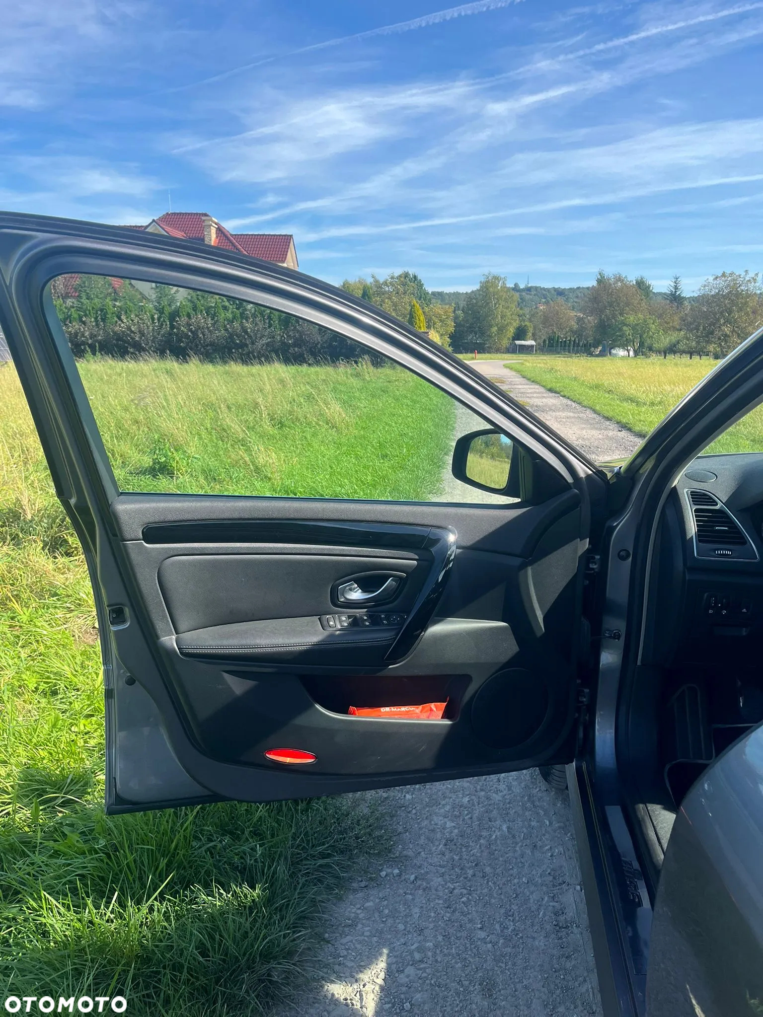 Renault Laguna Grandtour ENERGY dCi 130 FAP Start-Stop Bose Edition - 21