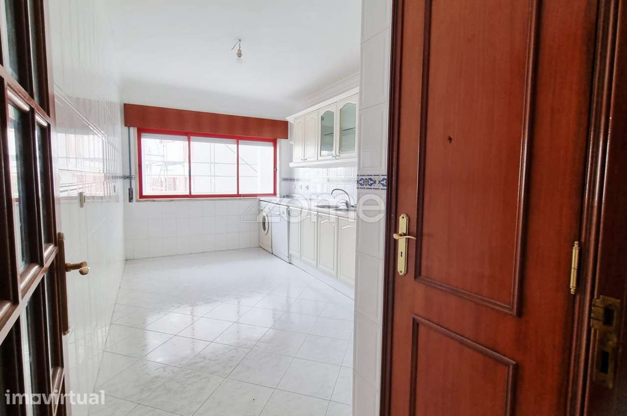 T2 com 116 m² – Áreas Amplas, Excelente Distribuição e Parqueamento... - Grande imagem: 4/22