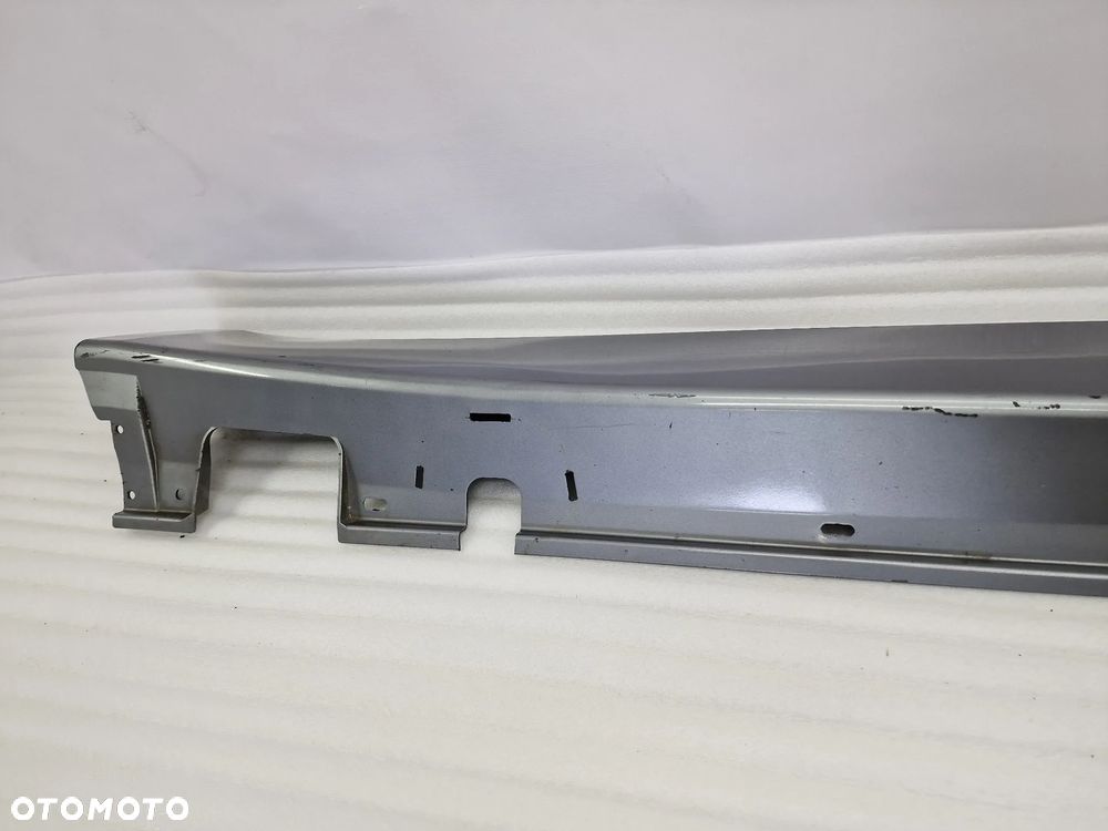 BMW E60 5 04- PRAWA LISTWA PROGOWA / NAKŁADKA PROGU , NR 51717033760 , NR AUKCJI PR305 - 7