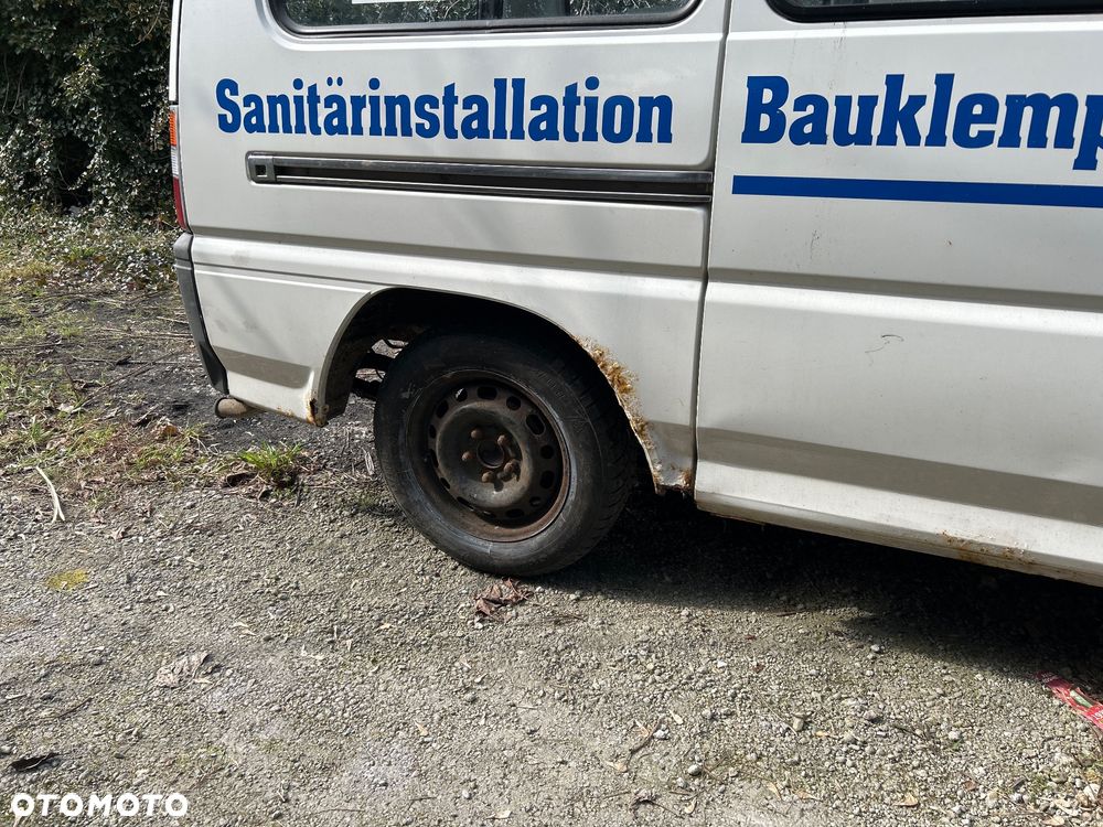 Mitsubishi L300 - 24