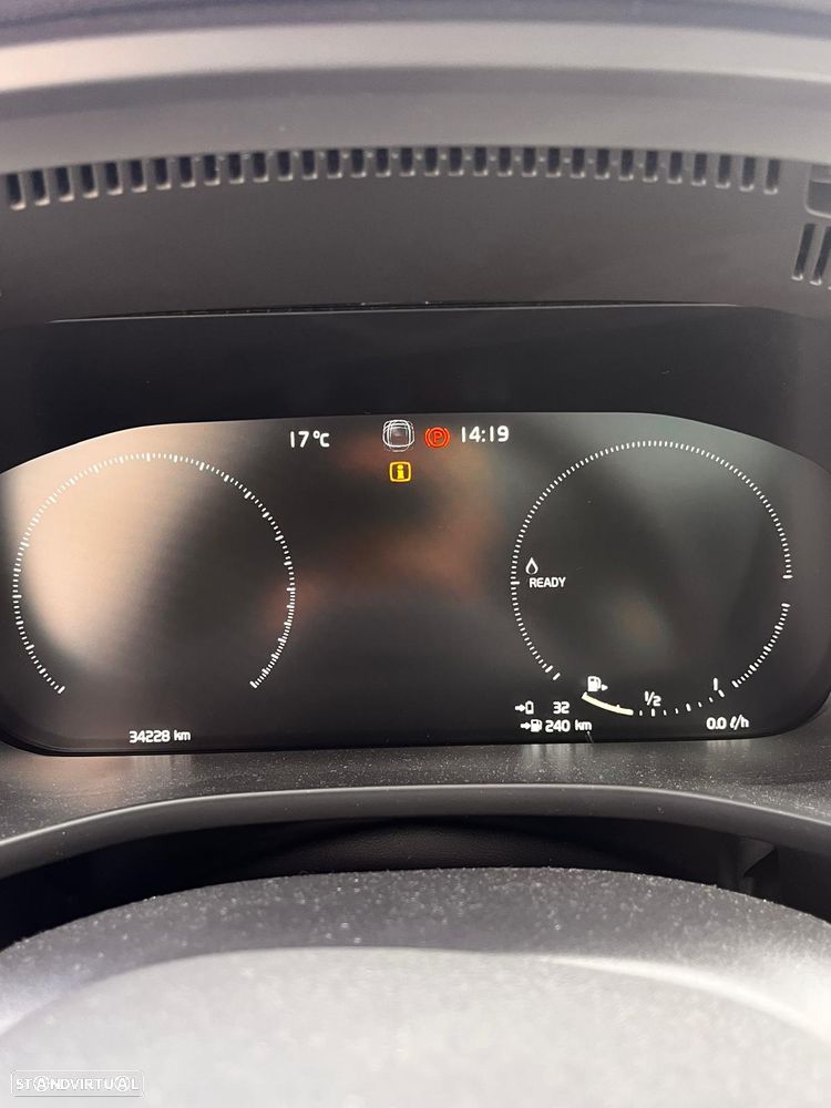 Volvo XC 60 2.0 T6 PHEV R-Design AWD - 16