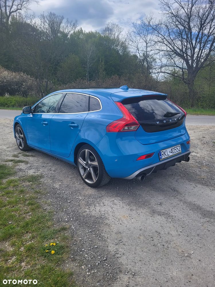 Volvo V40 D2 R-Design - 8