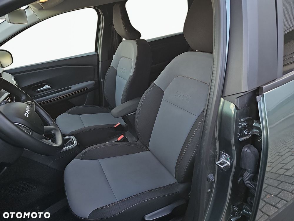 Dacia Jogger 1.6 Full Hybrid 140 Extreme MMT - 16