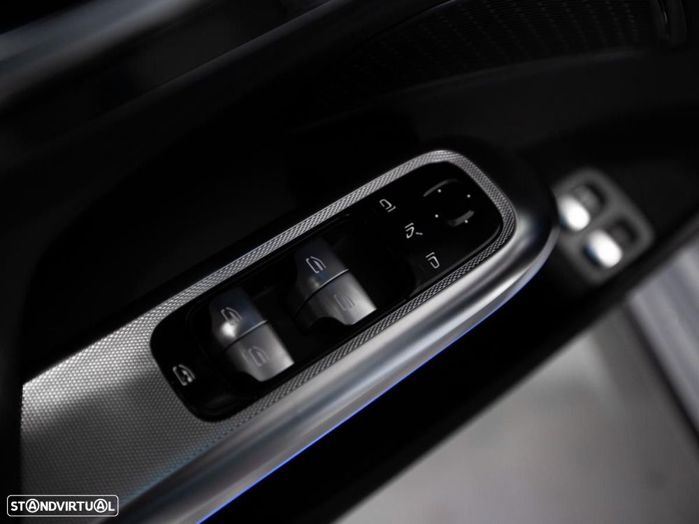 Mercedes-Benz E 300 e Station - 18