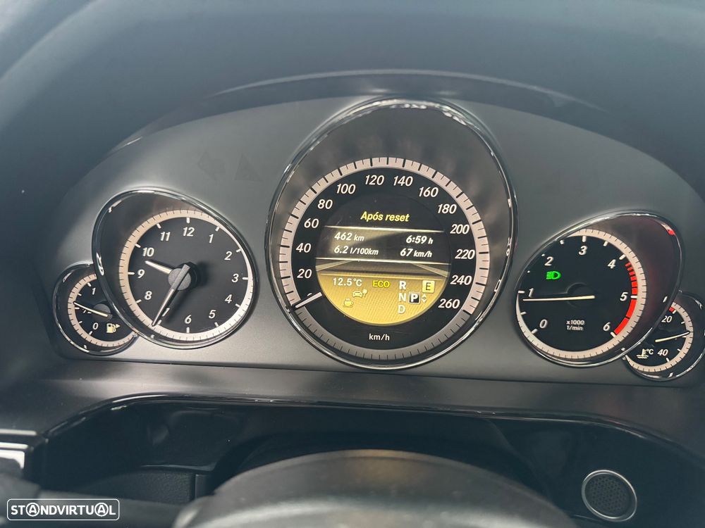 Mercedes-Benz E 220 CDi Classic BE 139g Auto. - 6