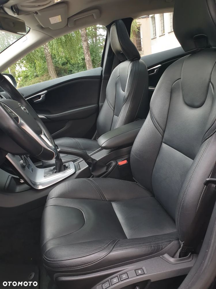 Volvo V40 D3 Inscription - 21