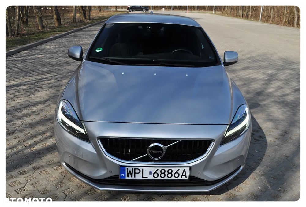 Volvo V40 T2 Drive-E Momentum - 10