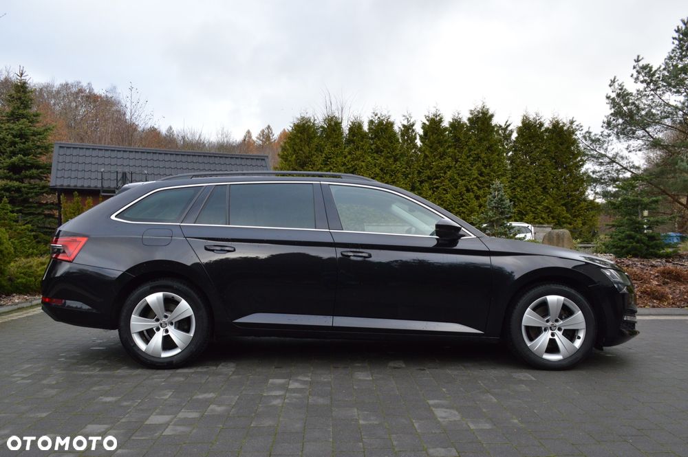 Skoda Superb 2.0 TDI SCR Sportline DSG - 9
