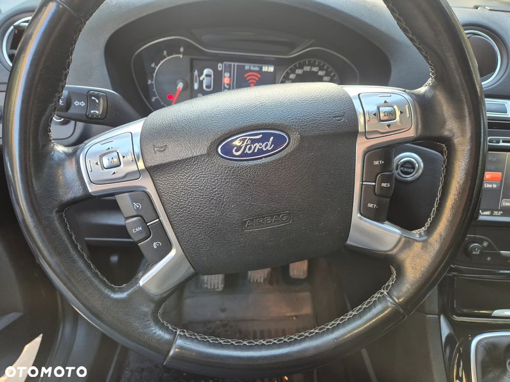 Ford S-Max - 15