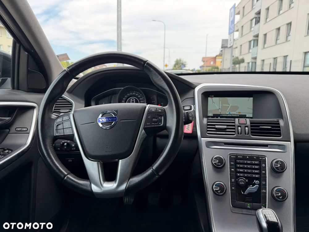 Volvo XC 60 D3 Momentum - 16