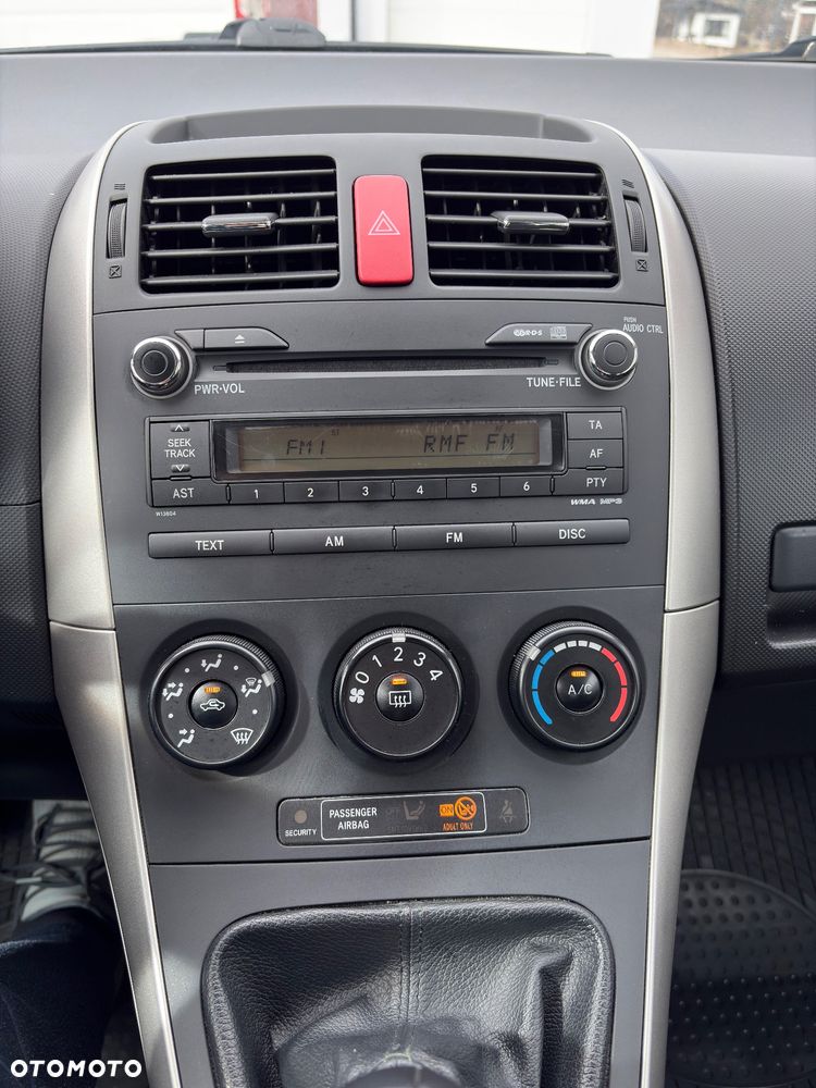 Toyota Auris 1.33 VVT-i Entry - 19