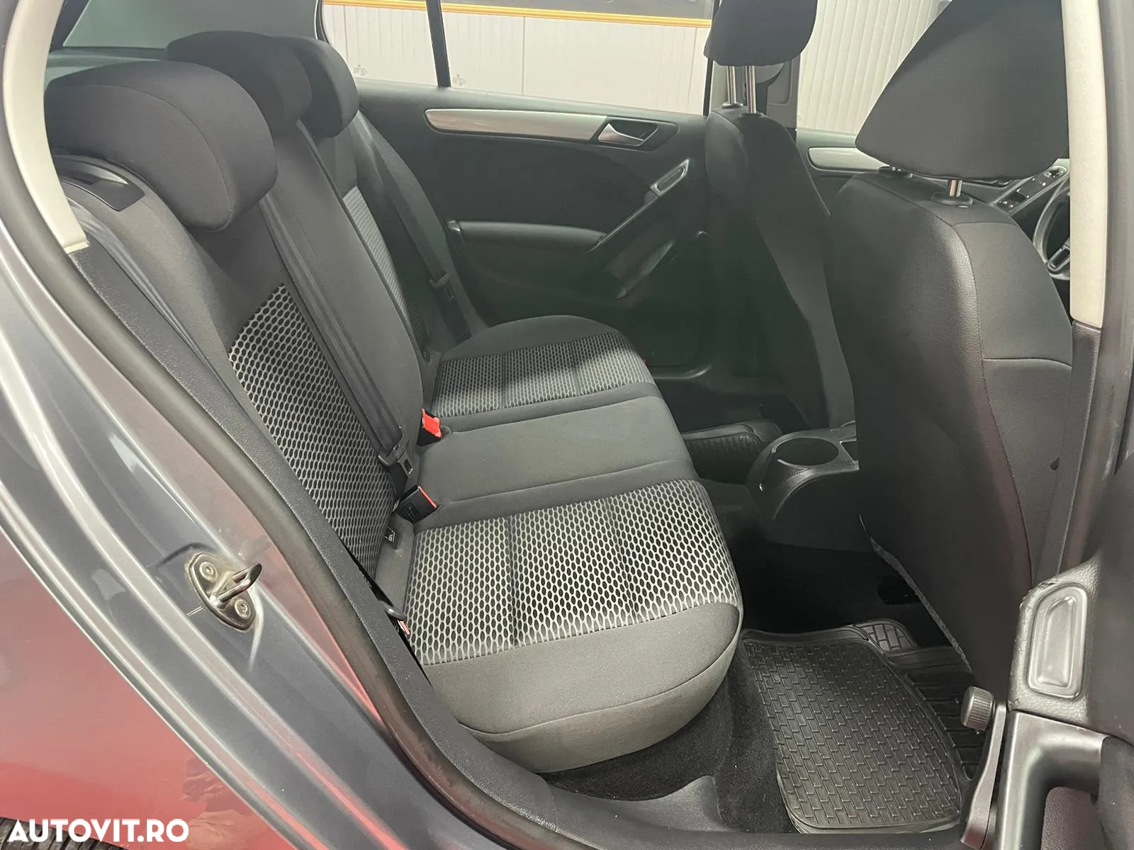 Volkswagen Golf - 19