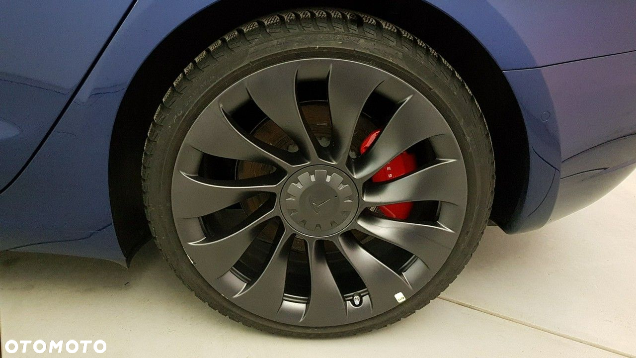 Tesla Model 3 - 26