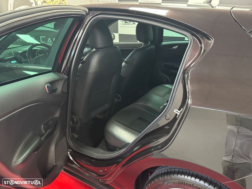 Alfa Romeo Giulietta 1.6 JTDM Veloce - 35