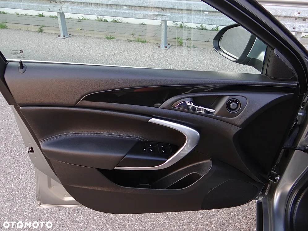 Opel Insignia 2.0 Turbo Cosmo - 23