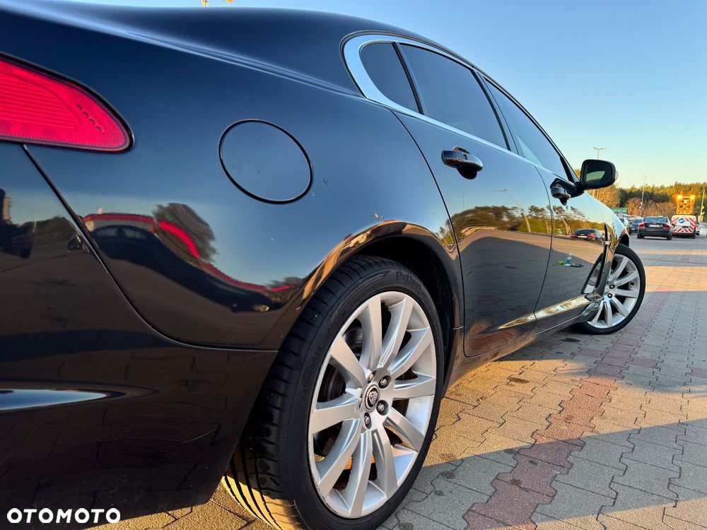 Jaguar XF 3.0 V6 Premium Luxury - 30