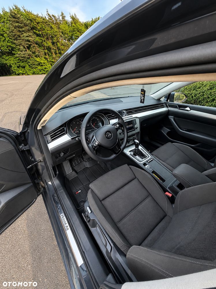 Volkswagen Passat 2.0 TDI (BlueMotion Technology) DSG Comfortline - 11