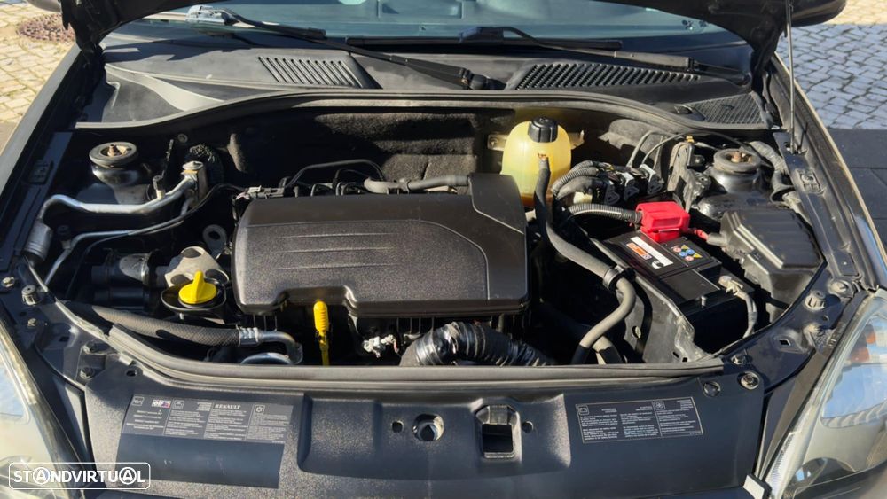 Renault Clio 1.2 16V SE Extreme - 13