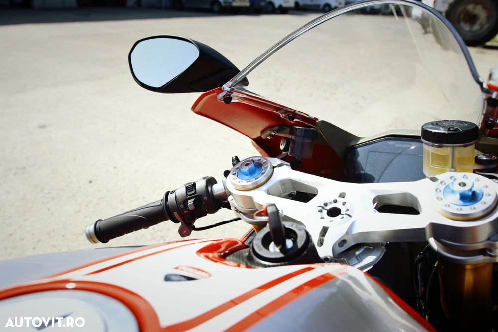 Ducati 1199 Panigale - 10