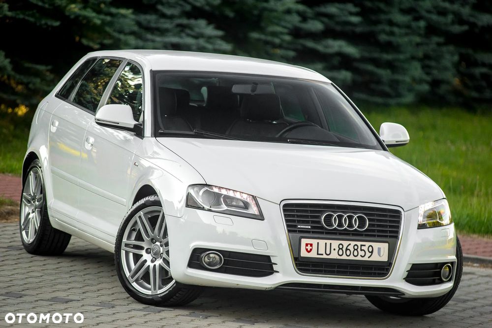 Audi A3 Sportback 2.0 TFSI quattro S tronic S line Sportpaket - 4