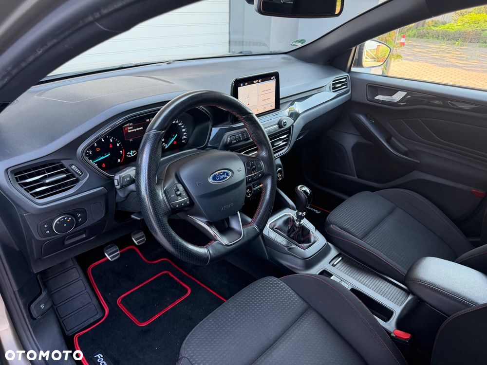 Ford Focus 1.5 EcoBoost ST-Line - 6
