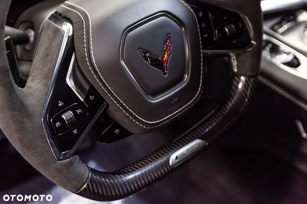 Chevrolet Corvette - 17