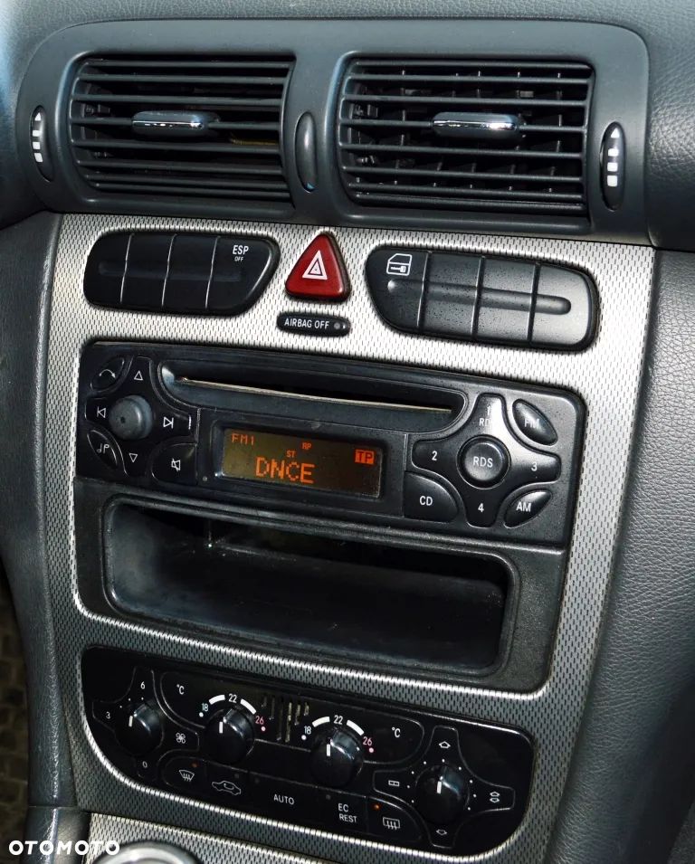 Mercedes-Benz Klasa C 180 - 33