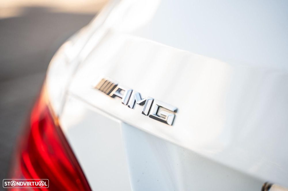 Mercedes-Benz CLA 45 AMG 4Matic Speedshift 7G-DCT Night Edition - 52