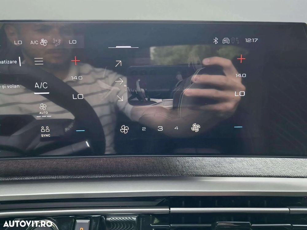 Peugeot 3008 1.2 PureTech 130 EAT8 GT - 14