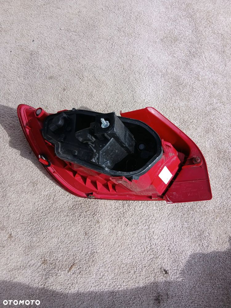 LAMPA TYLNA  PRAWA SEAT IBIZA 6J 3 DRZWI ROK 12/25 - 6