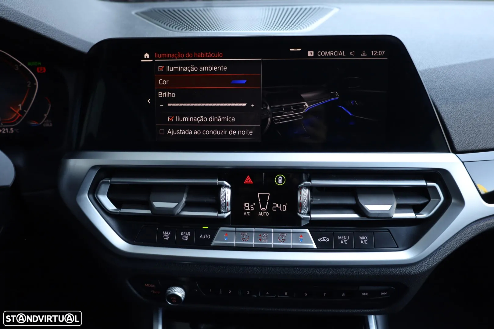 BMW 318 d Touring Line Sport Auto - 30