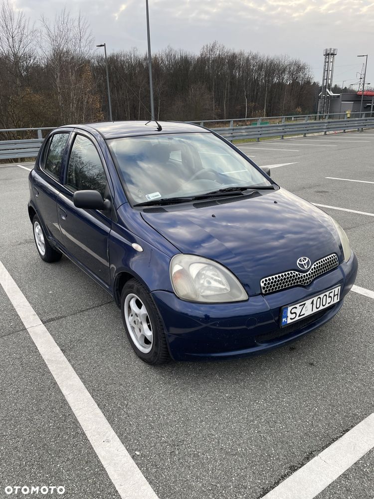 Toyota Yaris 1.3 - 10
