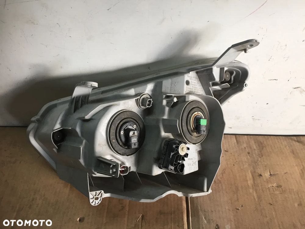 ISUZU D-MAX II LIFT 16R LAMPA PRAWA PRZÓD 100-18544 - 2