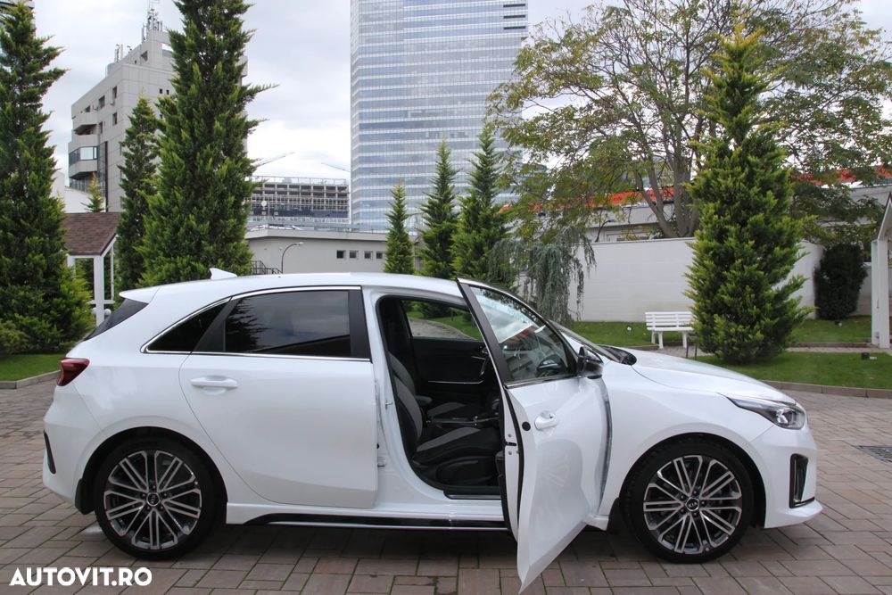 Kia Ceed 1.4 T-GDI 7DCT GT Line - 24