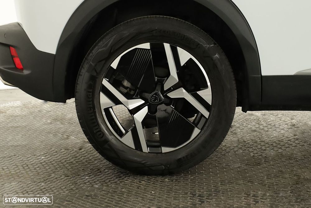 Peugeot 2008 1.2 PureTech Allure EAT8 - 5