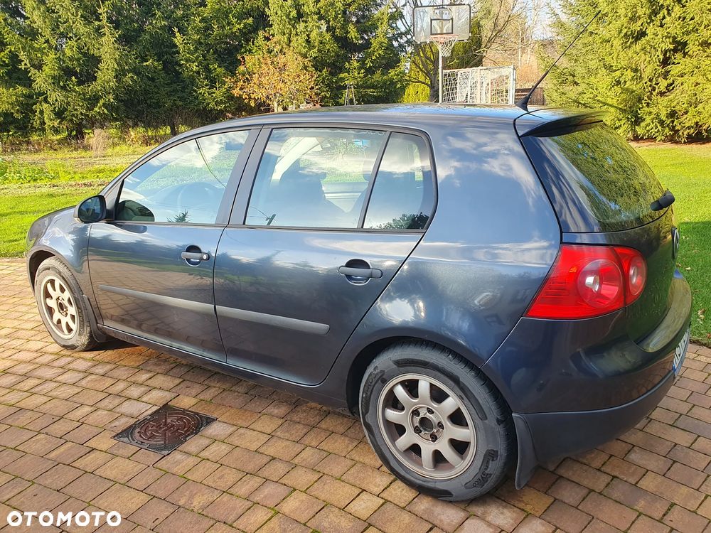Volkswagen Golf V 1.9 TDI Trendline - 10