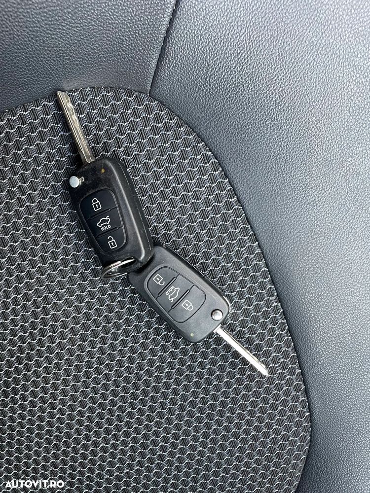 Hyundai ix35 1.7 CRDI 2WD blue Finale Gold - 20