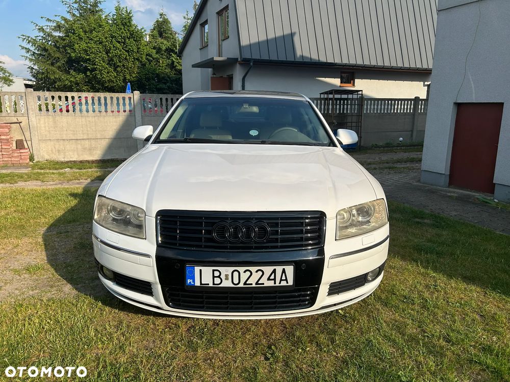Audi A8 4.2 Quattro - 2