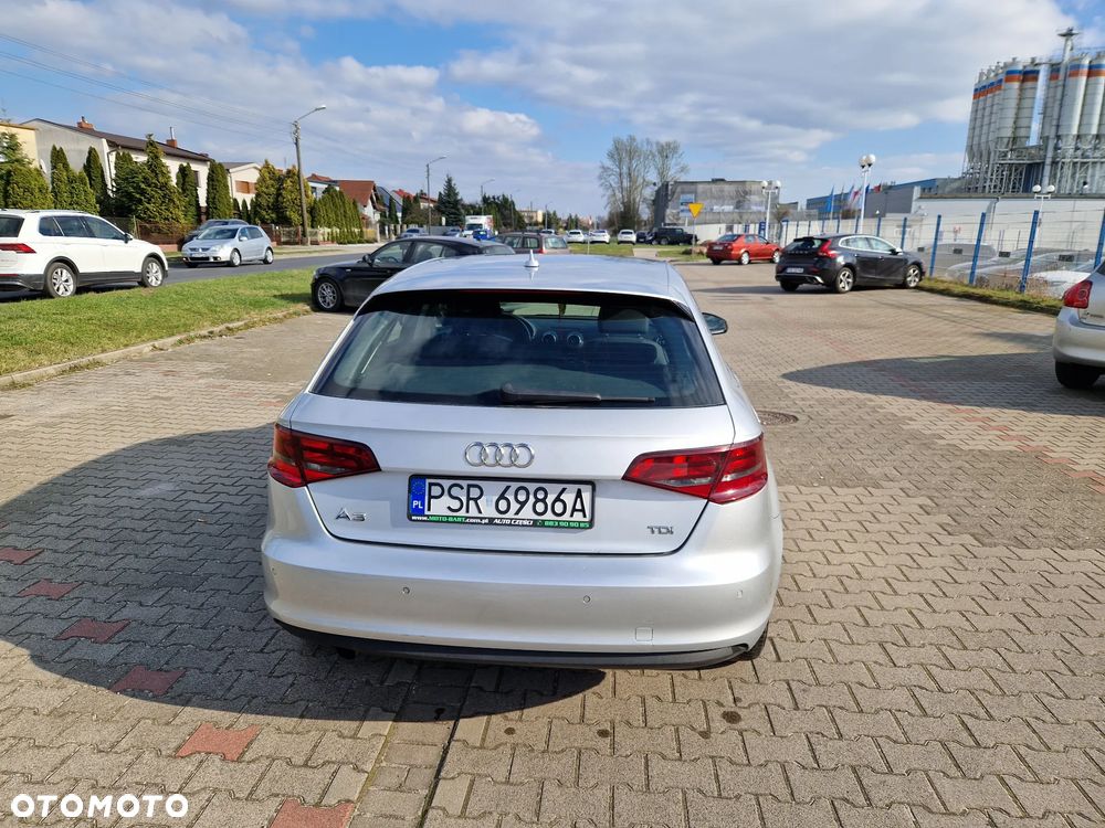 Audi A3 Sportback 1.6 TDI DPF Attraction - 5