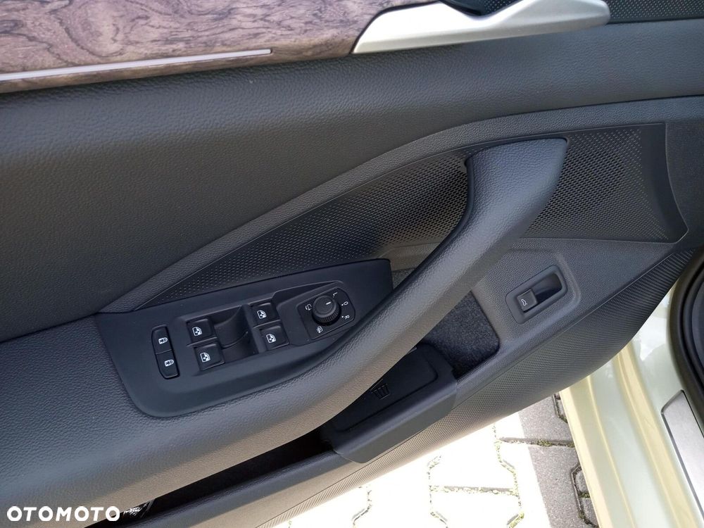 Skoda Superb 1.5 TSI L&K DSG - 11