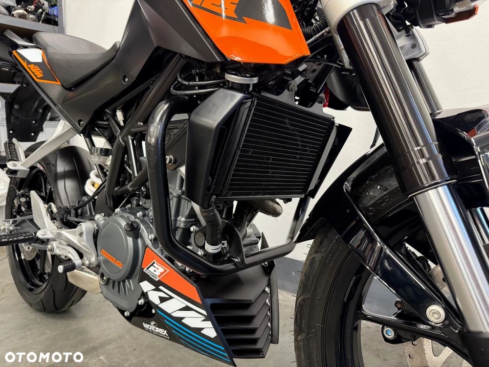KTM Duke 125 - 8