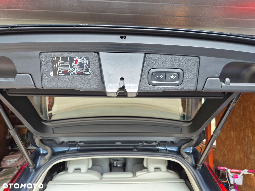 Volvo XC 60 B4 D AWD Geartronic Inscription - 9