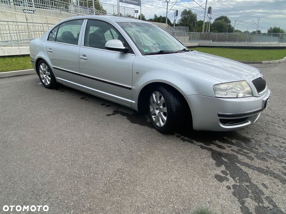 Skoda Superb 1.8 Turbo Comfort - 6