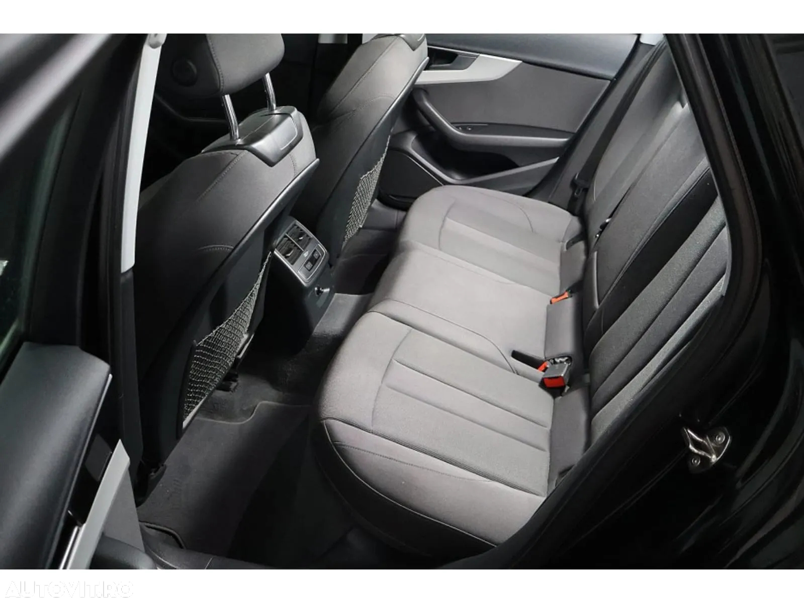Audi A4 Avant 2.0 35 TFSI S tronic MHEV Advanced - 25
