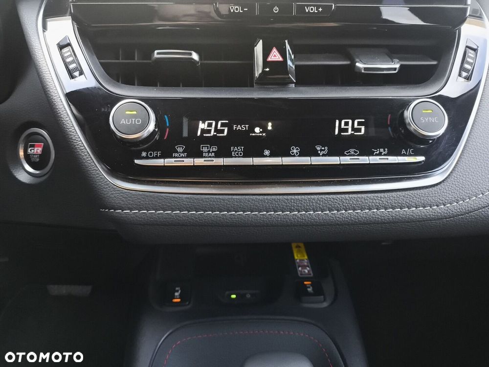 Toyota Corolla 1.8 Hybrid GR Sport Dynamic - 23