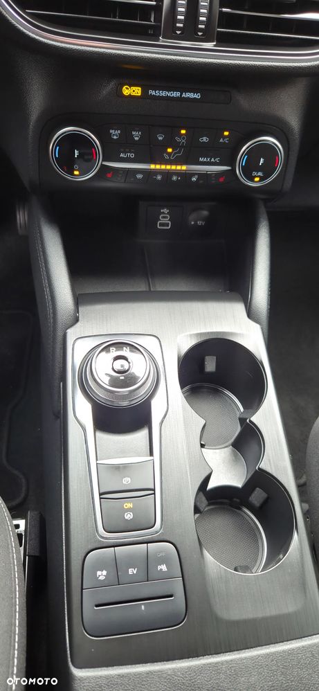 Ford Kuga - 29