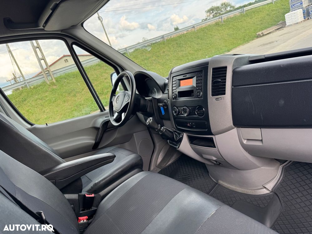 Mercedes-Benz Sprinter - 15