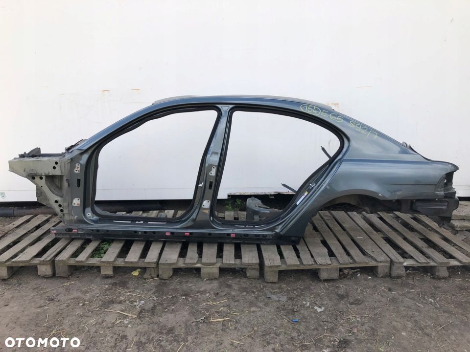 BMW 7 E65 blotnik cwiartka prog lewy tyl 892/7 BDB - 1